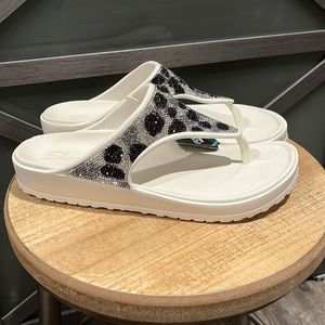 Skechers Foamies thong sandals bling animal print